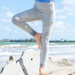 FieldTec™ Brooke Heathered Performance Legging